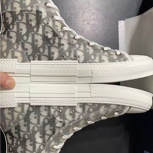 B23 High-Top Sneaker